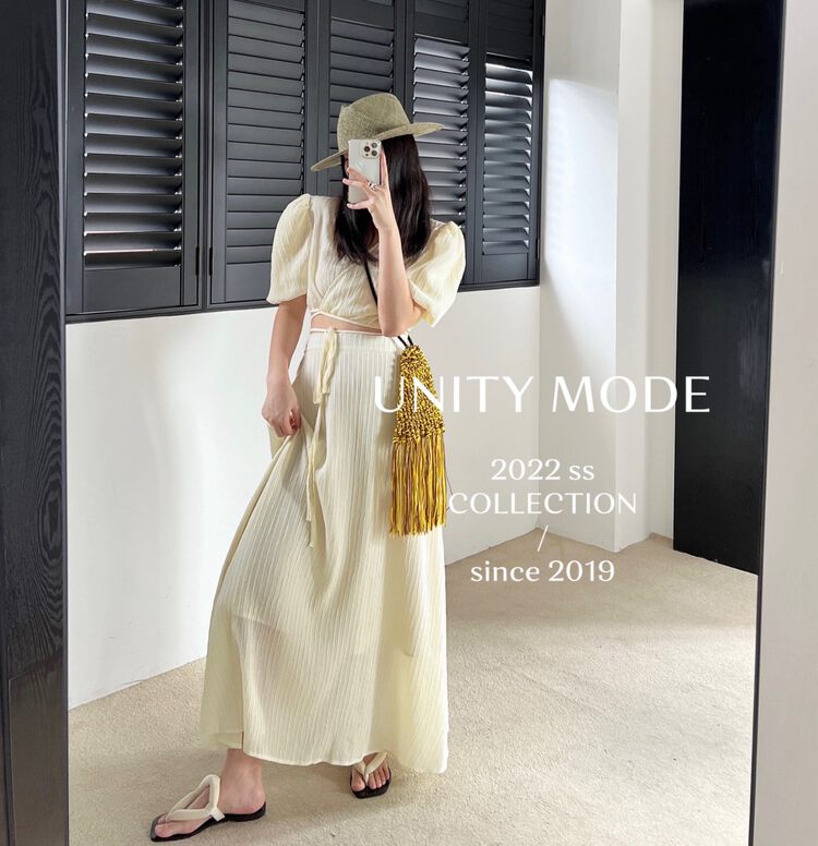 【UNITY】Summer sweet and spicy beautiful suit skirt puff sleeve top temperament 8095