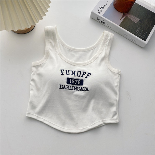 *Real shooting does not reduce the price ~ high-quality running volume price explosion model 1976 embroidered vest slim fit and thin short top women