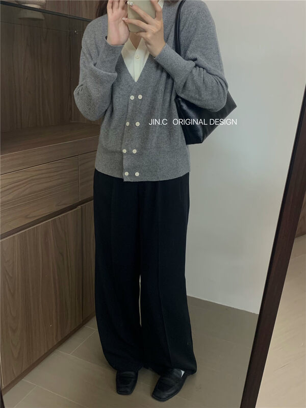New in autumn! [JIN.C] V-neck double-breasted fake two-piece comfortable knitted cardigan (only cardigans are sold) Z9309# L