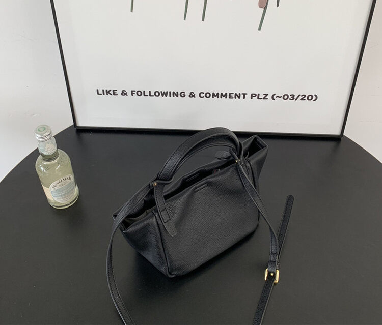 【DOUBLE C】Simple and versatile fashion large-capacity shoulder bag 8038# CYQ