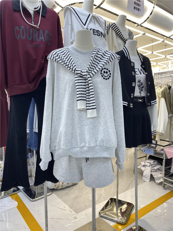 Early autumn new style! [HS Korea custom] Korean casual loose sweater + casual shorts suit (with shawl) 37078# HJY