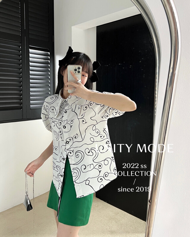【UNITY】White casual short-sleeved floral shirt women's design top 18016