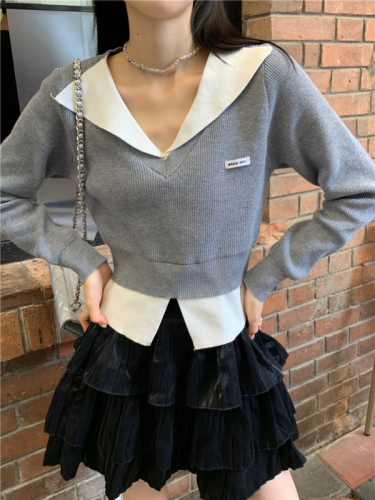 2022 autumn Korean version all-match self-cultivation color-blocking lapel fake two-piece short pullover long-sleeved knitted bottoming top
