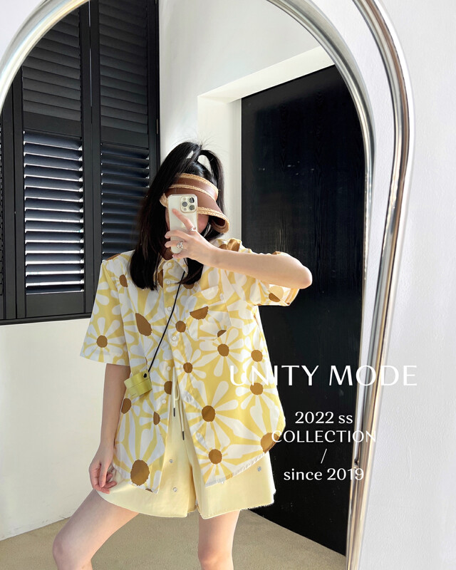 [UNITY] Summer yellow flower print polka dot shirt casual age-reducing loose short-sleeved top 18026