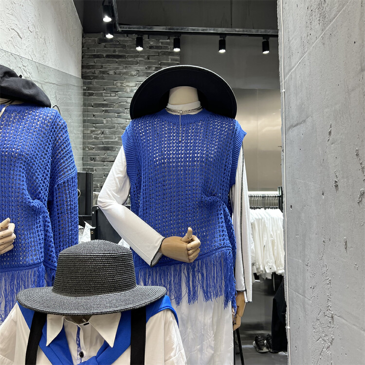 New in autumn! [C O'Neill] Round neck sleeveless hollow vest (only vest) C790-9590# HYY