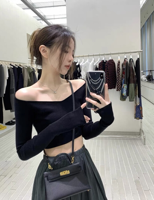 【SAVAGE】French retro one-shoulder swan neck thin sunscreen sweater E8909# WPL