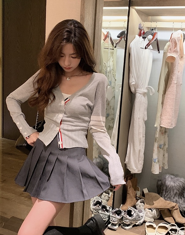 Autumn is new! [SAVAGE] French hot girl style solid color high waist waist slim pleated A-line skirt E9526# WPL