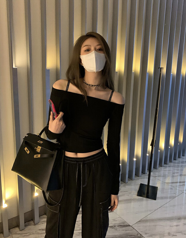 New in autumn! [SAVAGE] French hot girl style one-shoulder design slim long-sleeved T-shirt E9568# WPL