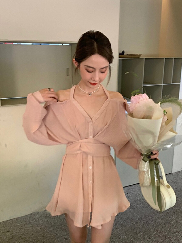 New in autumn! [SAVAGE] French hot girl style lapel strapless cross strap design dress + elastic waist loose casual shorts suit E9588# WPL