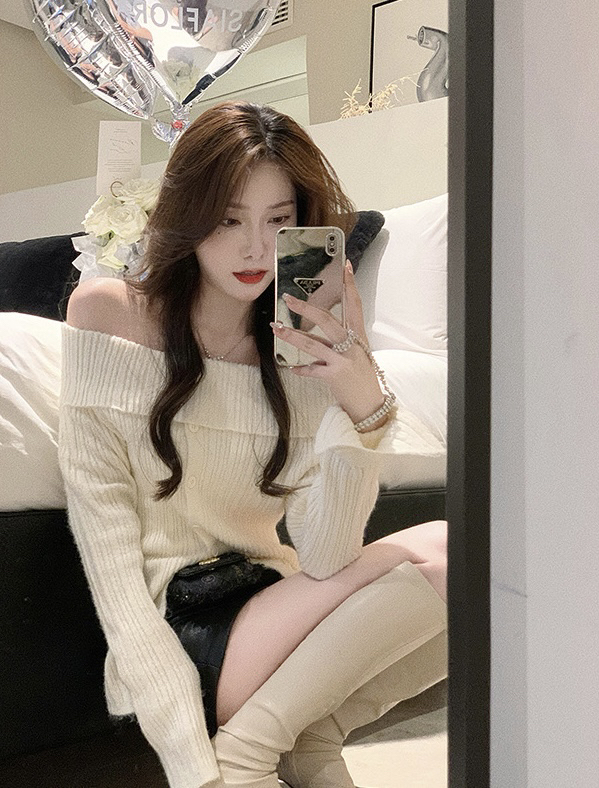 New in autumn!【SAVAGE】French hot girl style flanging one-shoulder warm sweater E9556# WPL