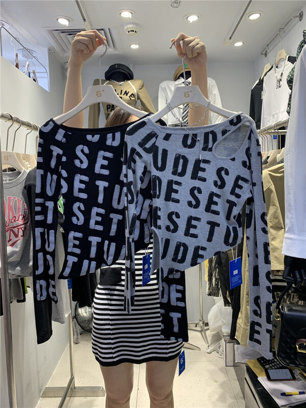 New in early autumn! [G+] Comfortable small shirt with hollow letters (only small shirts are sold) A812# PCZ