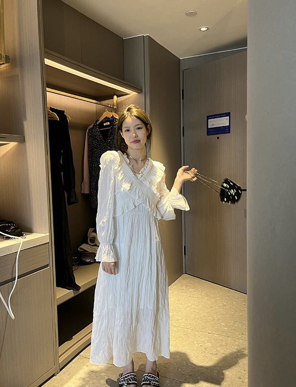 New in early autumn!【SAVAGE】French hot girl style V-neck pleated ruffle dress E9383# WPL