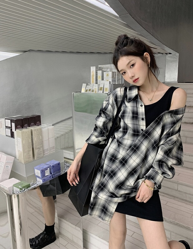 New in early autumn! [SAVAGE] Korean hot girl style stitching inner vest + lapel diagonal button design loose long-sleeved shirt suit E9291# WPL