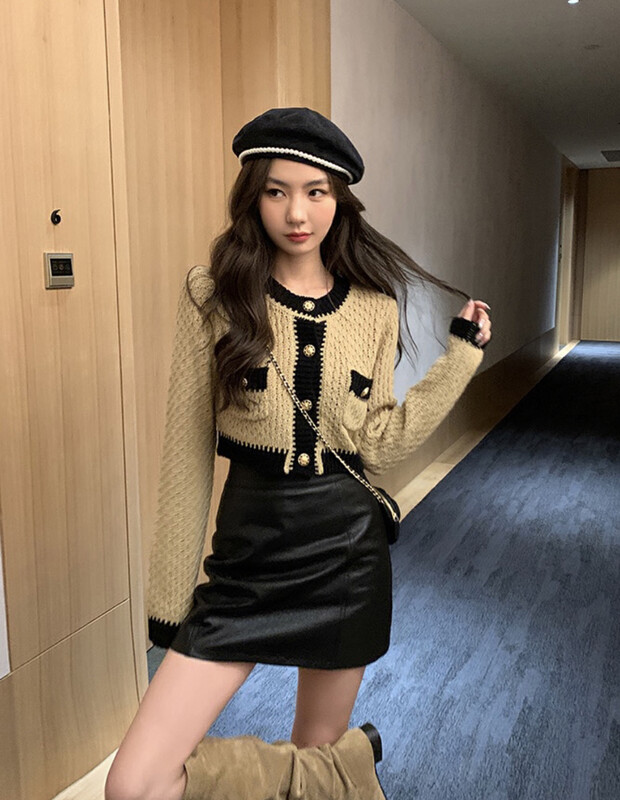 New in autumn! [SAVAGE] French retro small fragrance contrast color stitching design round neck warm sweater E9533# WPL