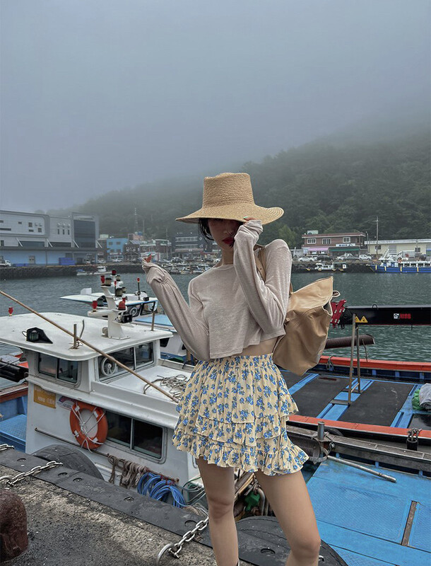 New in early autumn! [SAVAGE] Korean sweet and spicy style high waist elastic waist double floral skirt E9305# WPL