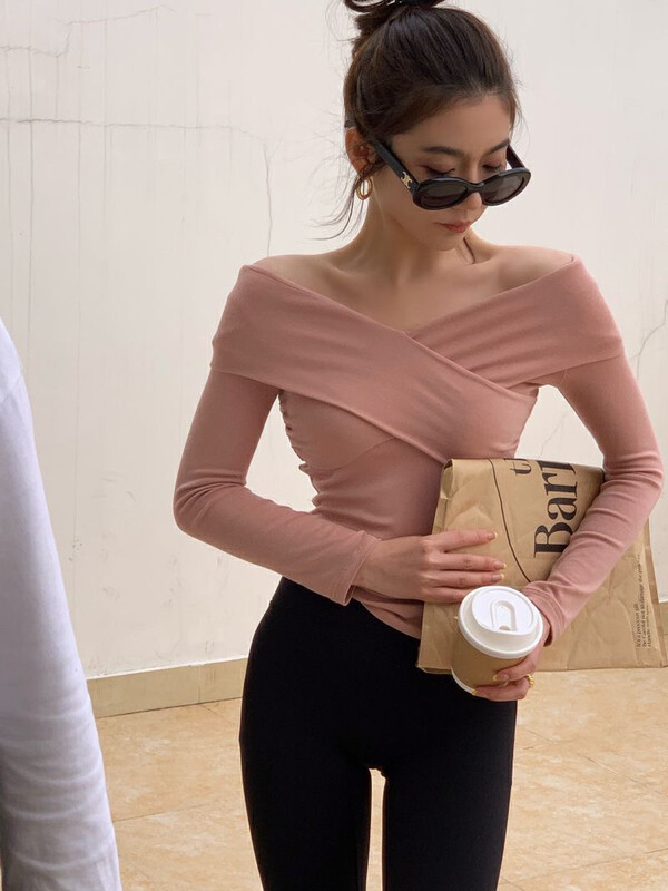 New in early autumn! [SAVAGE] French hot girl style one-shoulder cross-slim long-sleeved T-shirt E9366# WPL