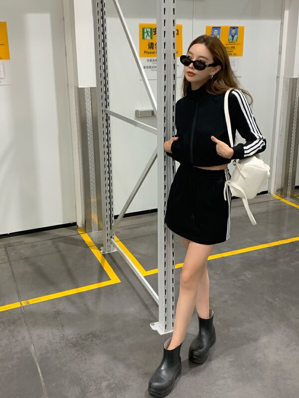 Autumn is new! [SAVAGE] Versatile three-bar stand collar jacket + elastic waist high waist skirt suit E9639# WPL