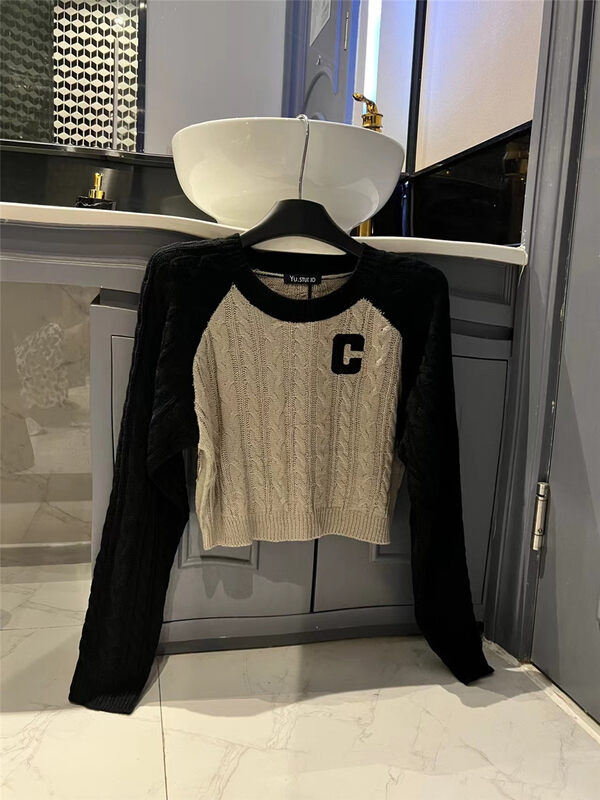 New in autumn! [YU] color matching wild letter long-sleeved T-shirt 28868# JJ