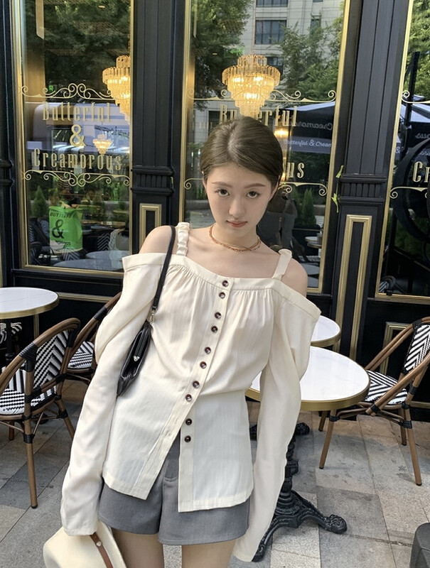 New in early autumn! [SAVAGE] French hot girl style one-shoulder design pleated shirt E9231# WPL