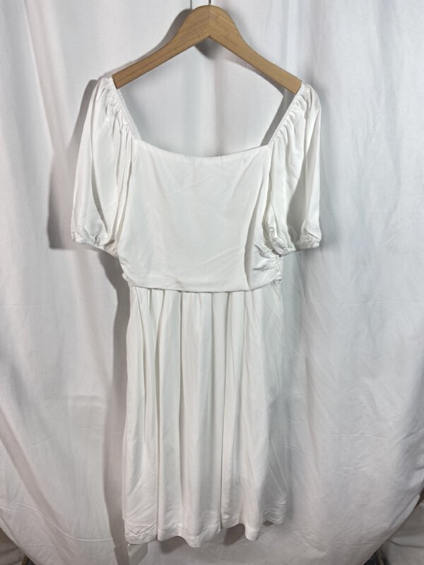 【YI SHOW Store】Fresh and simple dress with square neck 1743# CL