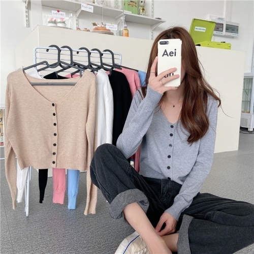 Spring and autumn thin and thin high waist outer coat solid color exposed collarbone blended wool cardigan short knitted small sweater women