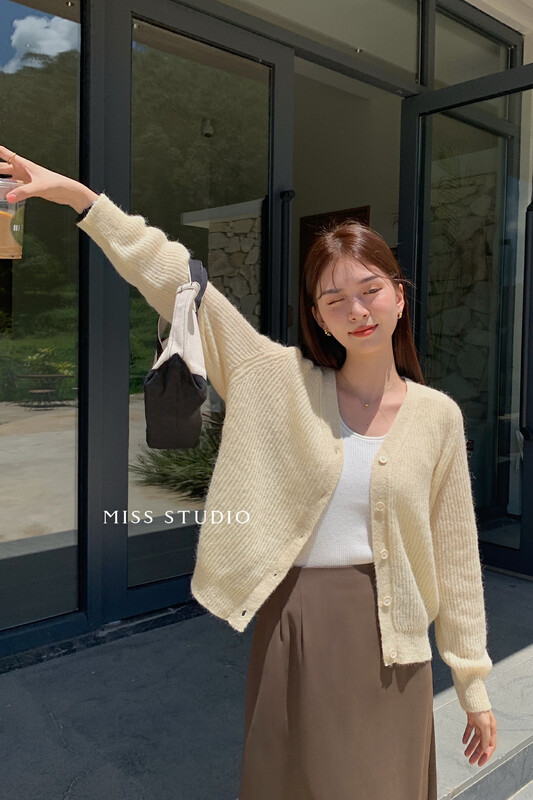 [MISS] Korean v-neck mohair gentle sweater knitted cardigan A0636