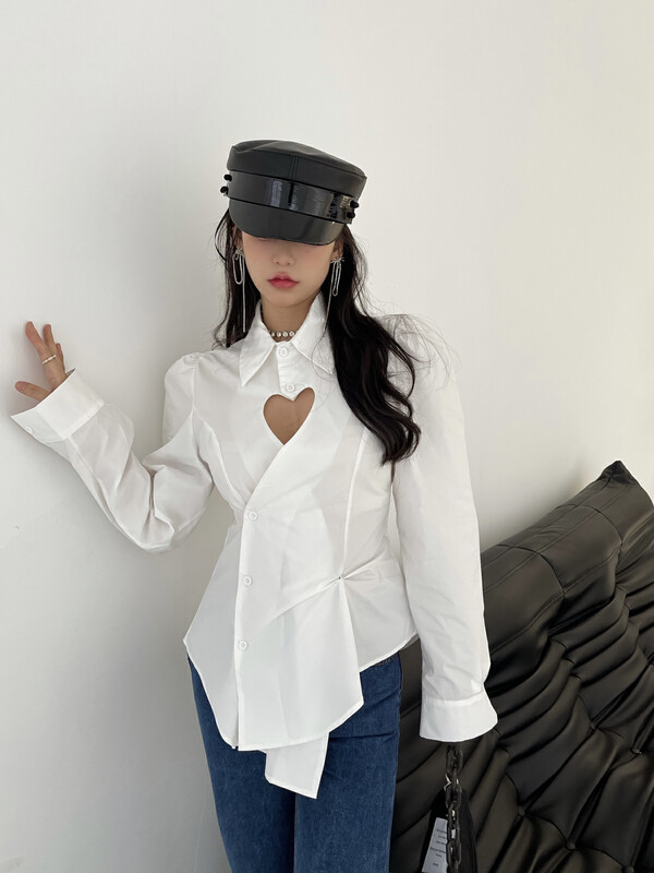 Original price 77.83! New in early spring!  【DORE DORE】Love Hollow A-Line Hem Shirt 1116# ZXX
