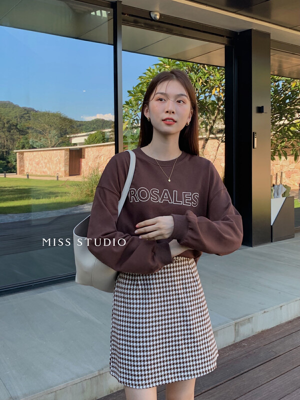【MISS】Korean Alphabet Print Pullover Sweater Y8915
