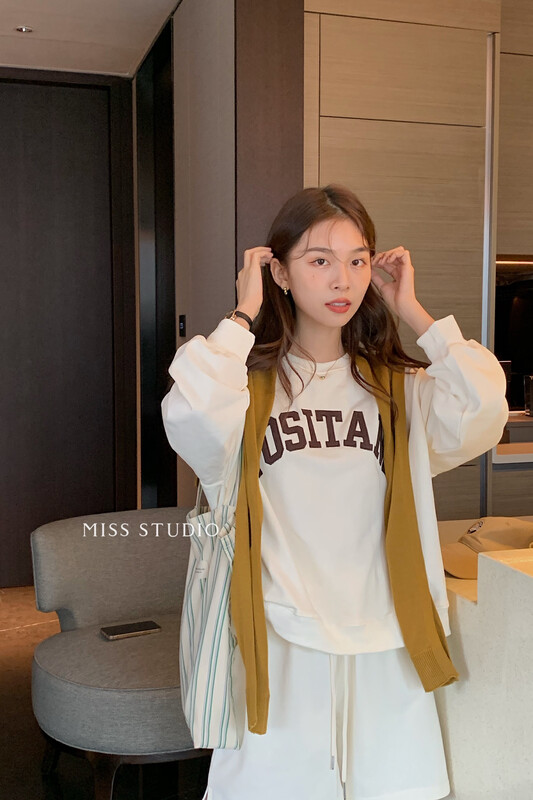 【MISS】Korean alphabet print casual sweater suit Y8925