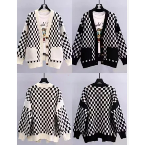 Japanese checkerboard sweater coat women's autumn 2022 new loose and lazy style all-match knitted cardigan