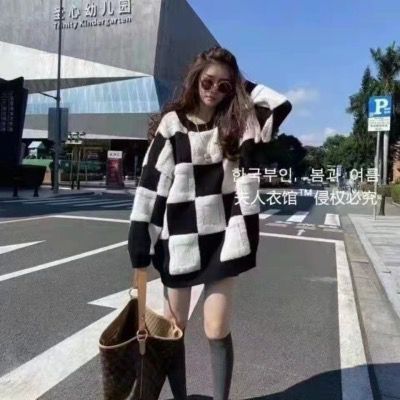 European station 2022 autumn and winter new contrast color thickened sweater three-dimensional flocking large plaid lazy wind sweater women
