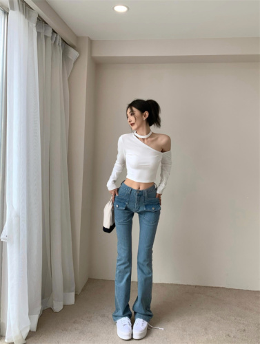 Real shooting real price Korean version of the Hong Kong style slimming off-the-shoulder hanging neck long-sleeved top + high waist retro denim trousers