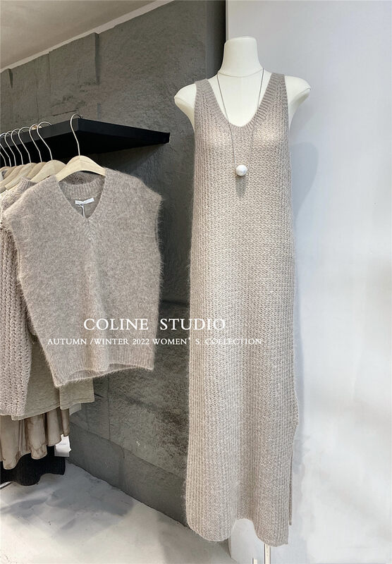 New in autumn! [COLINE] Minimalist temperament V-neck sleeveless vest (including 59% alpaca) C2389# HYY