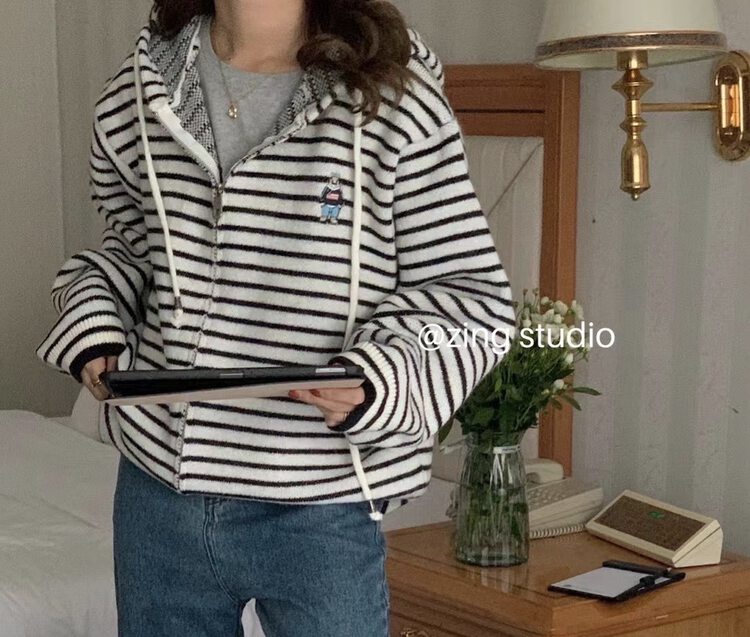 New in autumn! [ZINGSTYLE] hooded loose zipper striped sweater short coat 82221# HBX