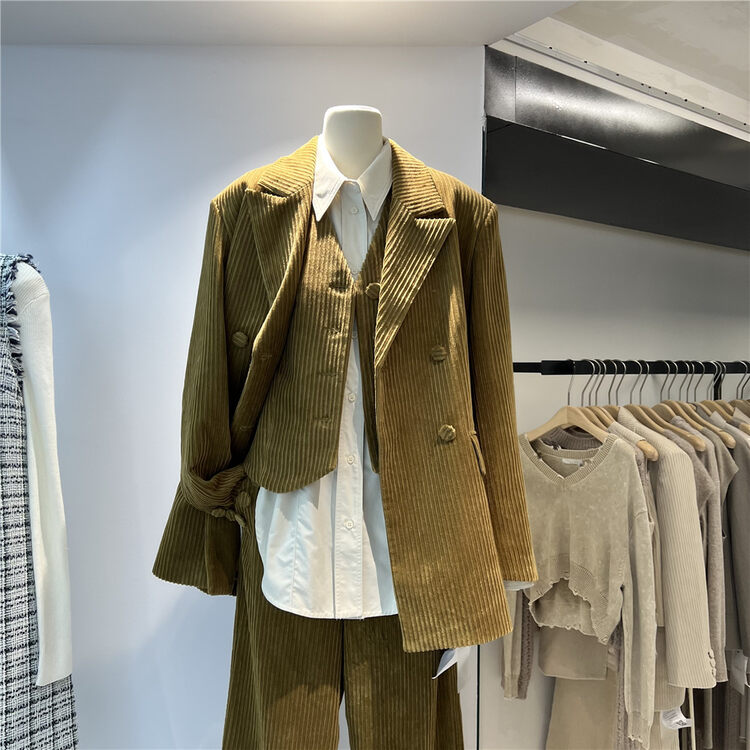 New in autumn!  【COLINE】Commuter style double-breasted corduroy suit C2368A# HYY