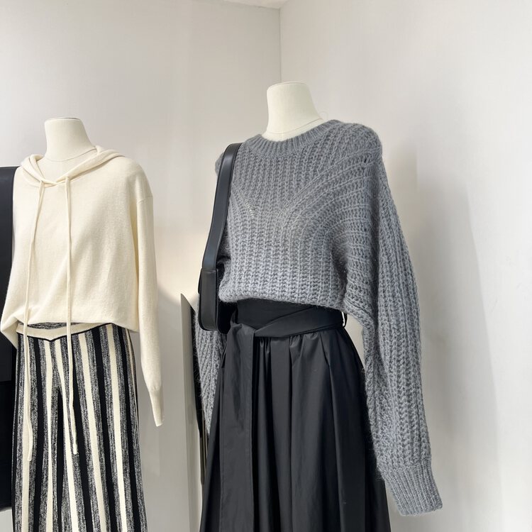 Autumn is new! [COLINE] Pullover comfortable and versatile warm sweater (including wool 25% + mohair 20%) c2420# HYY