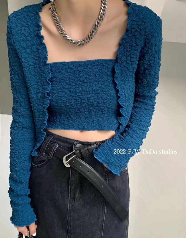 New in early autumn! [DADA] Korean version of simple knitted cardigan + design fashion tube top suit 6711# ZXL