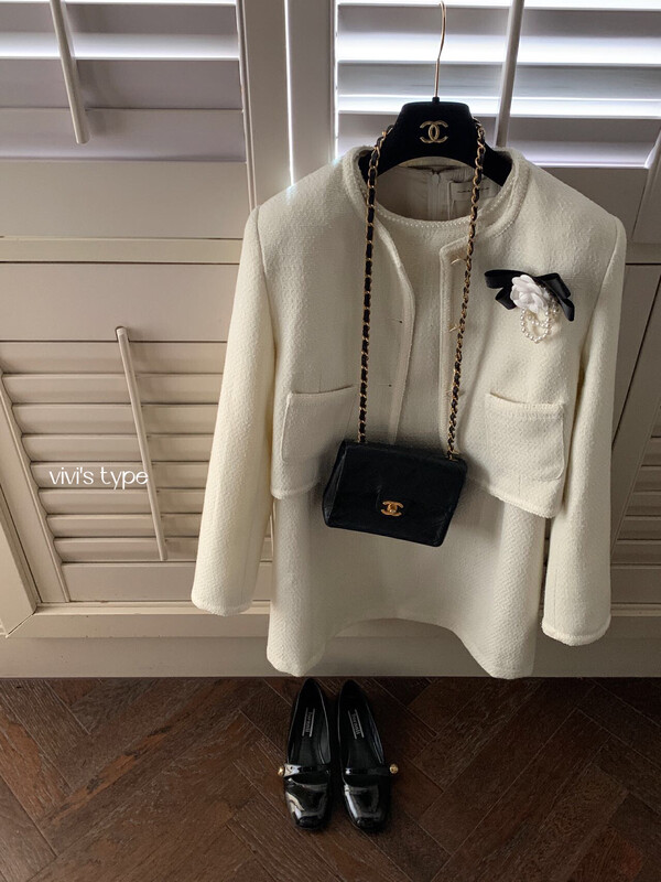 New in autumn! [VIVIS TYPE] Hepburn style Xiaoxiang double-pocket short jacket (with brooch) 9668# HJY