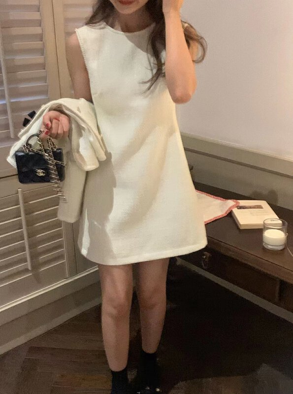 New in autumn! [VIVIS TYPE] Hepburn Xiaoxiang style pearl dress 9685# HJY