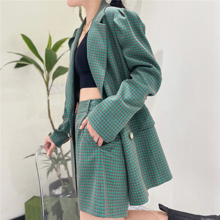 Autumn is new! [DAZZI Daji] Plaid fashion suit + high waist slim trousers suit 882# JJ