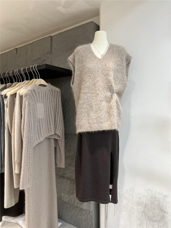 New in autumn!【COLINE】Casual slimming slit skirt (including 100% wool) 2439A# HYY