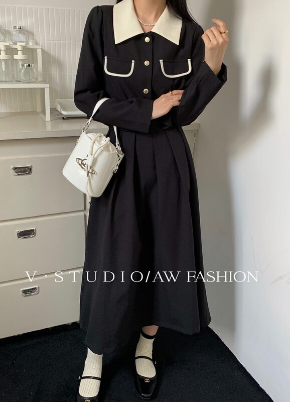 New in early autumn! [FROM.V] Fashionable temperament contrast color collar single breasted top + high waist pleated skirt suit 7981# L