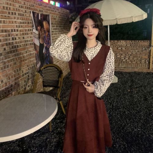  autumn and winter Korean version of the floral stitching vest fake two-piece long-sleeved mid-length section is thin and high-waisted girlfriends dress female