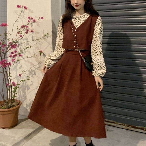  autumn and winter Korean version of the floral stitching vest fake two-piece long-sleeved mid-length section is thin and high-waisted girlfriends dress female