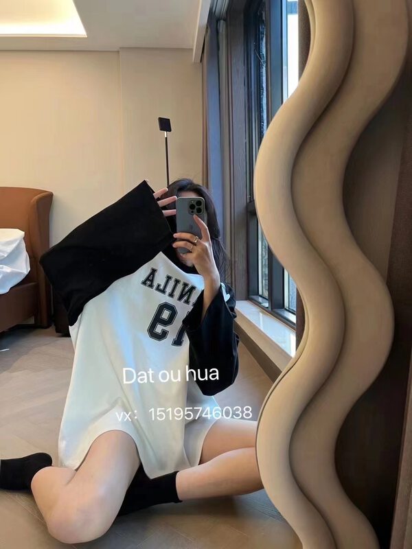 New in autumn! [East ROOM] Fashion digital letter printing color matching long-sleeved T-shirt 9100# WTT