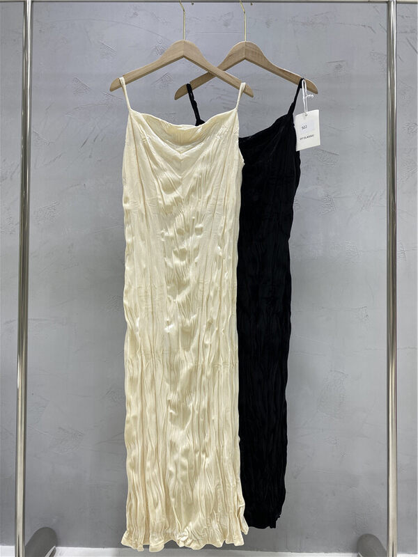 New in early autumn! [Strict selection - planting grass into trees] Korean version of simple velvet dress with suspenders YS1-YS2-XC15-20882# GYJ