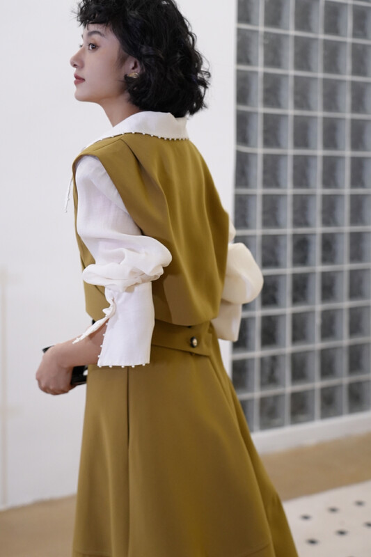 New in early autumn! [GL] Simple vest + loose shirt + mid-length skirt three-piece suit C7005# JHY