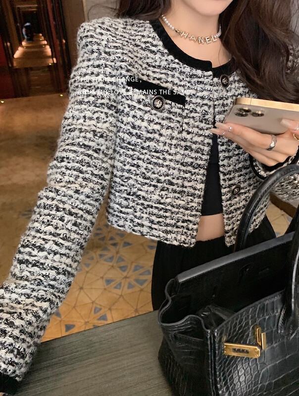 New in autumn! [MOSAIC] Xiaoxiang style contrast color design texture short coat 225117# CQW