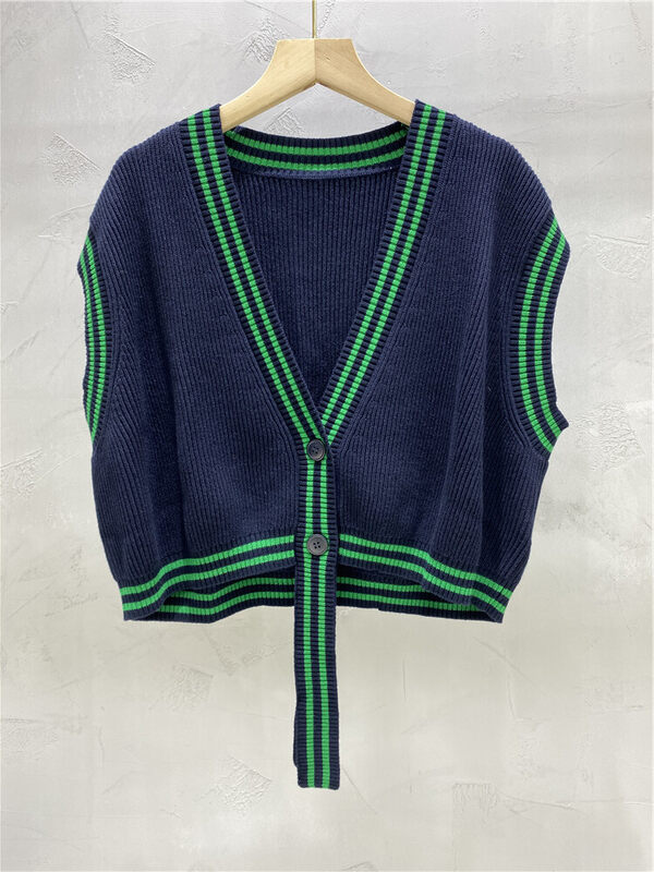 New in early autumn! [Strict selection - planting grass into trees] V-neck temperament retro vest YS1-XC11-M1237# GYJ