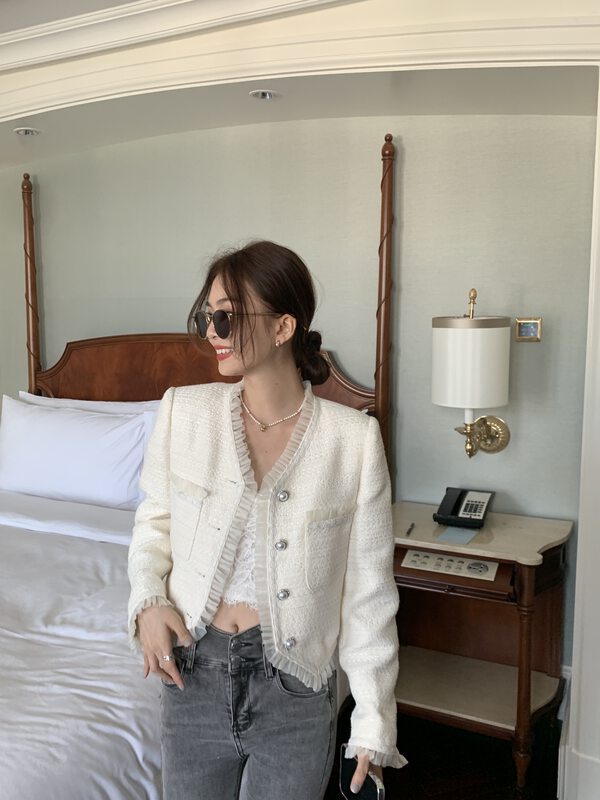 New in early autumn! [REMAIN] Lace edge fashion temperament short coat 226169# XYJ